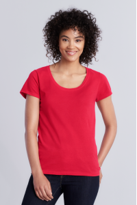 GIL64550 - SOFTSTYLE® NŐI DEEP SCOOP PÓLÓ - Gildan